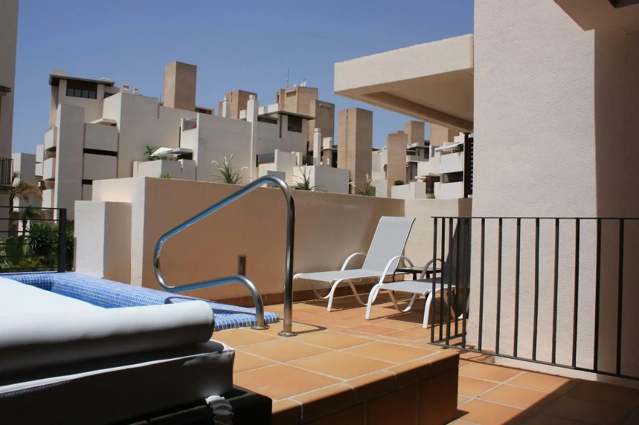 104 - Apartment With Private Swimming Pool Estepona