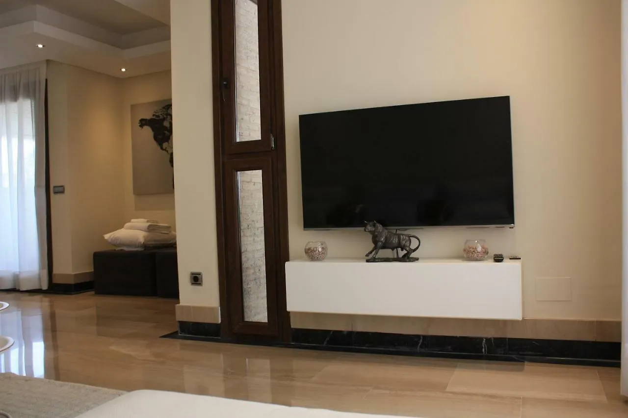 104 - Apartment With Private Swimming Pool Estepona