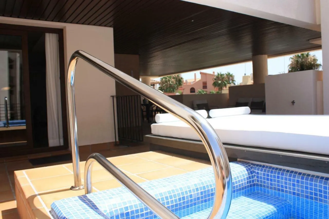 104 - Apartment With Private Swimming Pool Estepona