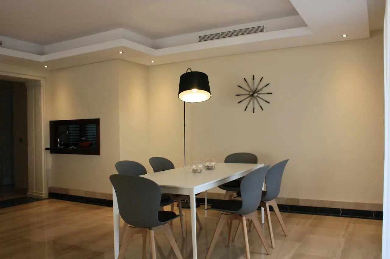 104 - Apartment With Private Swimming Pool Estepona