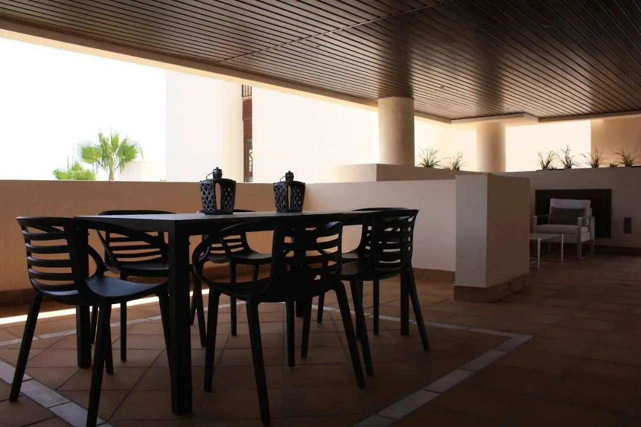 104 - Apartment With Private Swimming Pool إِستيبونا 0*,
